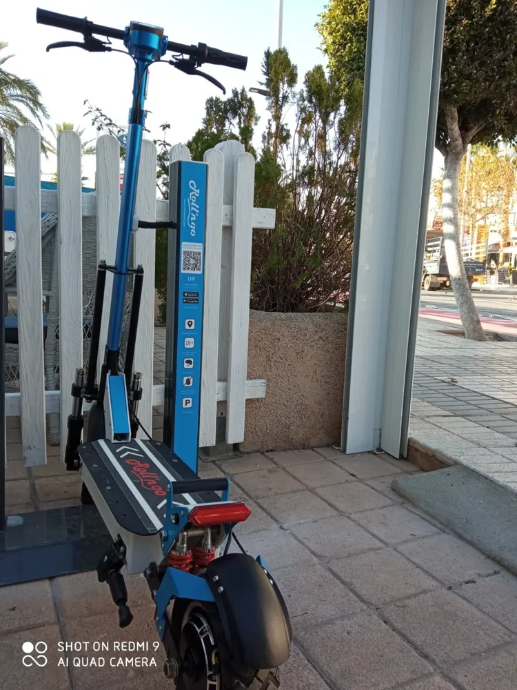 CityDock network docking station, close-up of the charging post and QR code